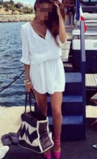 Arap Escort Kendine Güvenen Beylerle Görüşüyor!