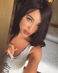 Arap Escort'ta En Büyüleyici Deneyim: 87 KG, 179 CM Lik Bir Güzel