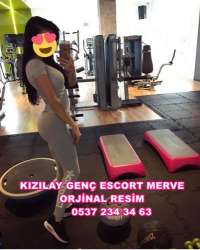 Ateşli bir Gece: Baş Döndürücü Türk Escort