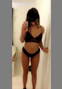Büyüleyici Arap Escort Bayan: Güzel, Egzotik ve Deneyimli