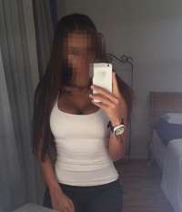 Muhteşem Arap Escort Yasemin, Unutulmaz Bir Deneyim Vaad Ediyor