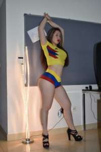 Türk Escort Bölgesindeki Güzel ve Zarif Kız